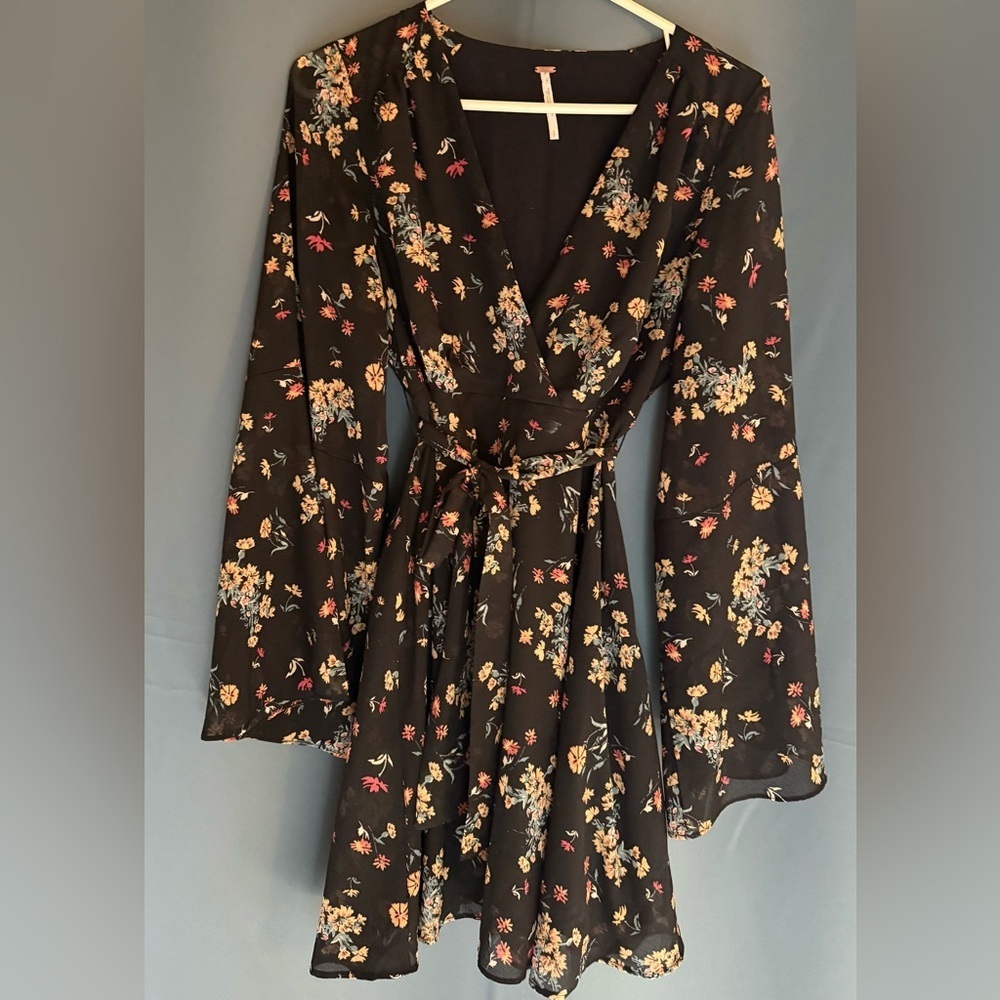 Free People Lilou Floral Mini Dress – Boho Chic 🌸 - Picture 3 of 8